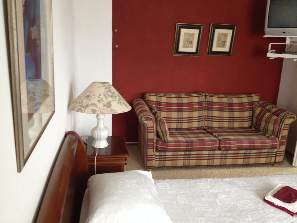 B&B De Tred Sneek Ngoại thất bức ảnh